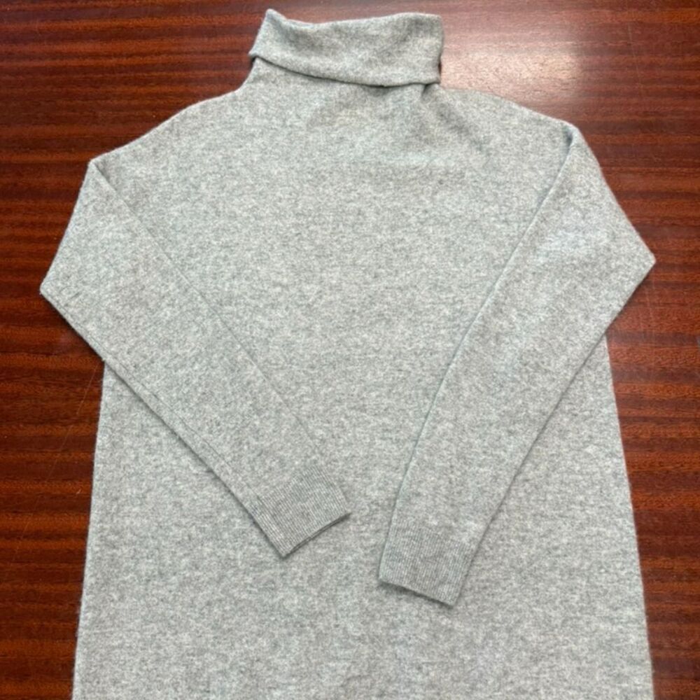 Vince Women's Grey Turtleneck